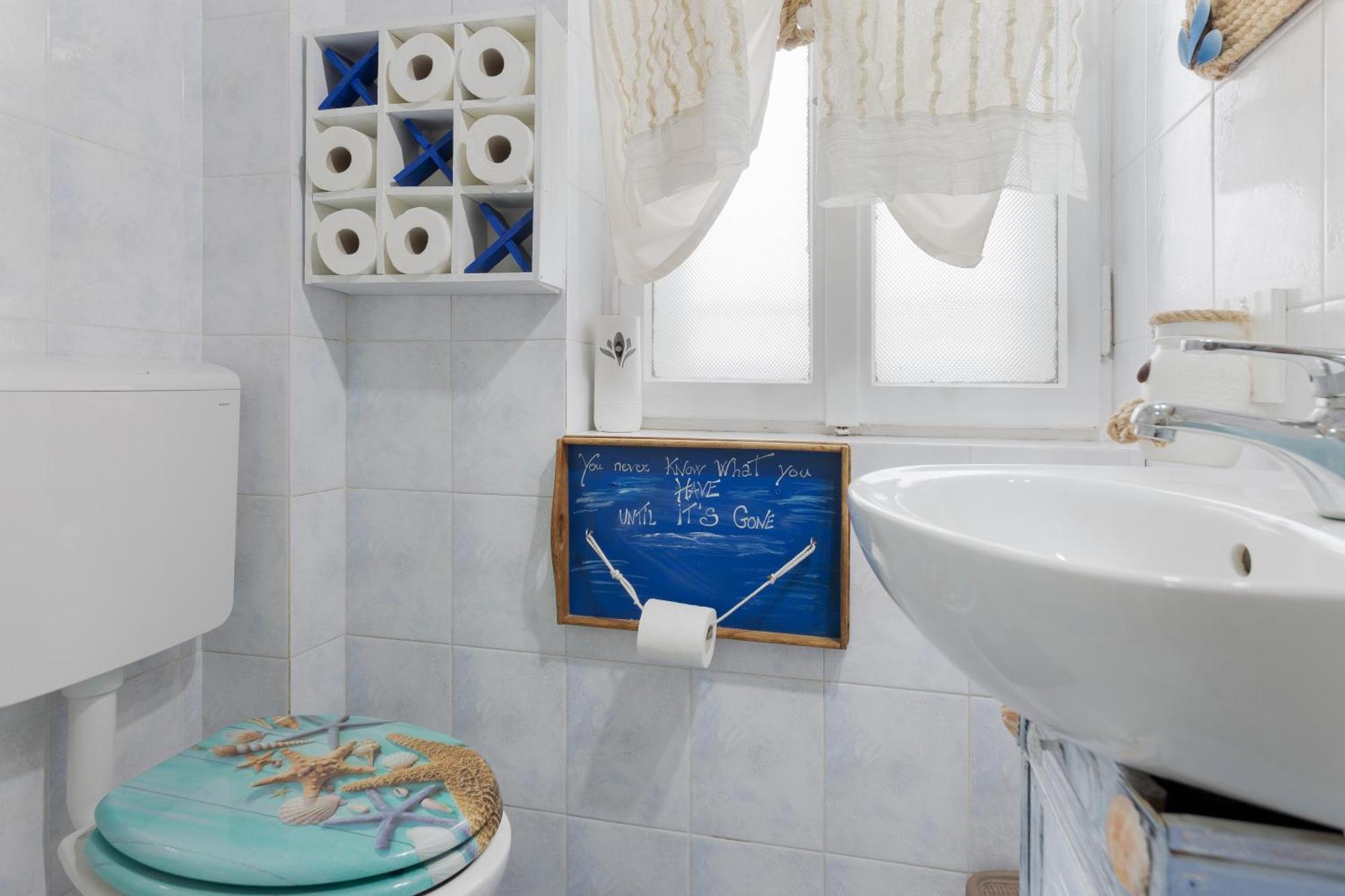 Lodge&Art Hostel Триест Екстериор снимка