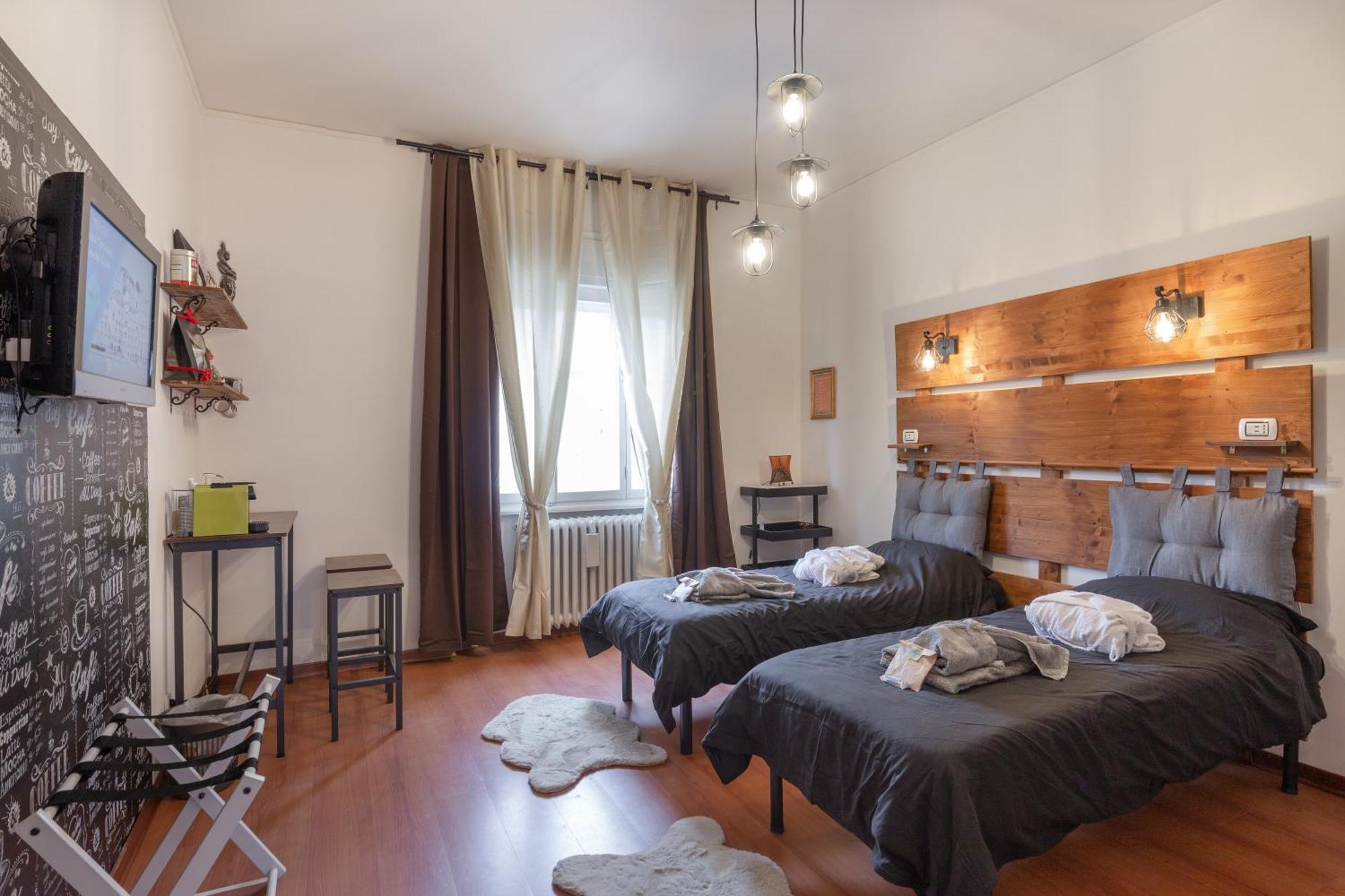 Lodge&Art Hostel Триест Екстериор снимка